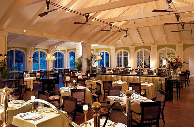 6-cafe-martinique-atlantis-bahamas